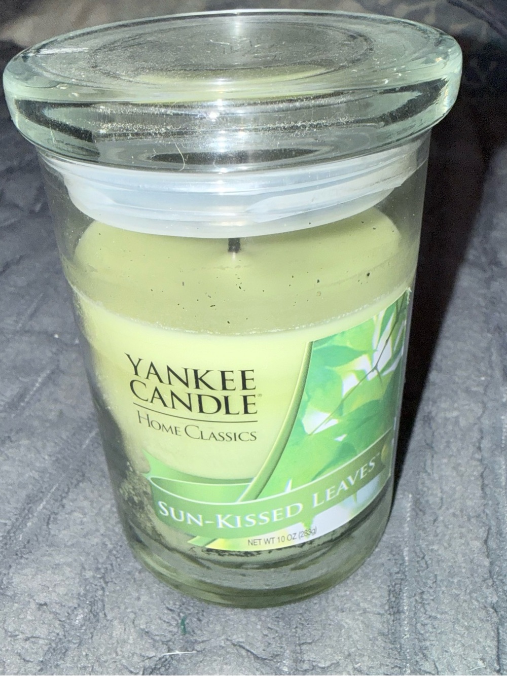 Yankee Candle Company Sun Kissed Leaves 10 ounce Green